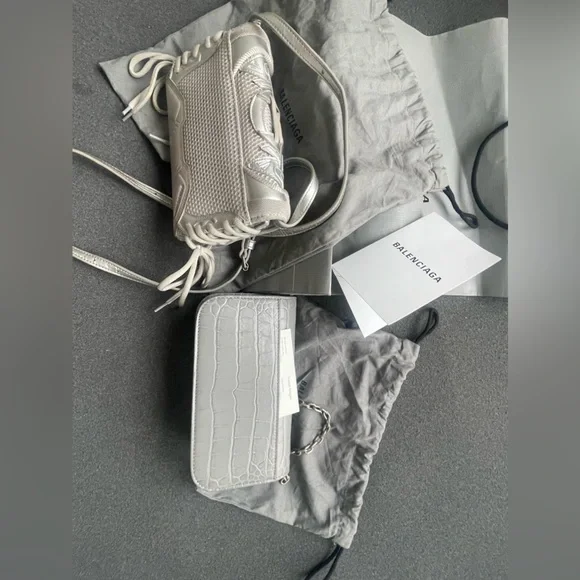 selling 2 balenciaga bags as a bundle! priced to move :) - Picture 4 of 5